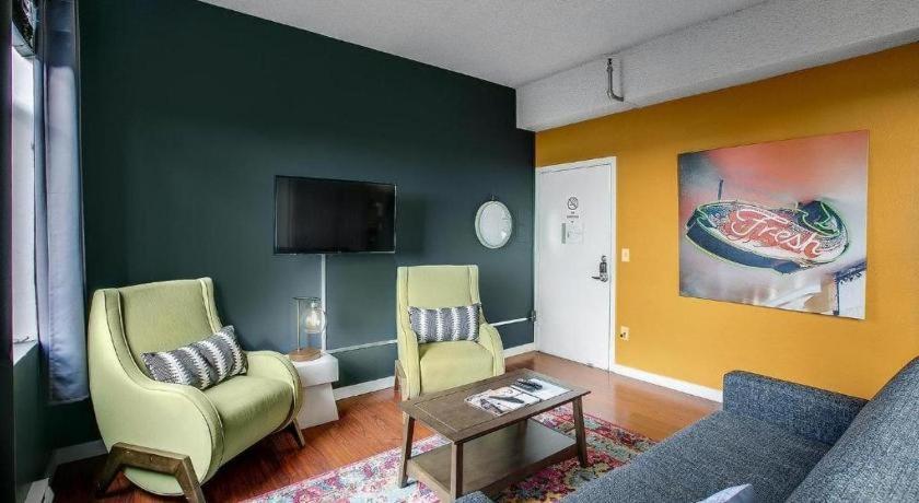 ホテル The Oxford Seattle-Downtown エクステリア 写真