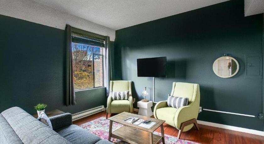 ホテル The Oxford Seattle-Downtown エクステリア 写真